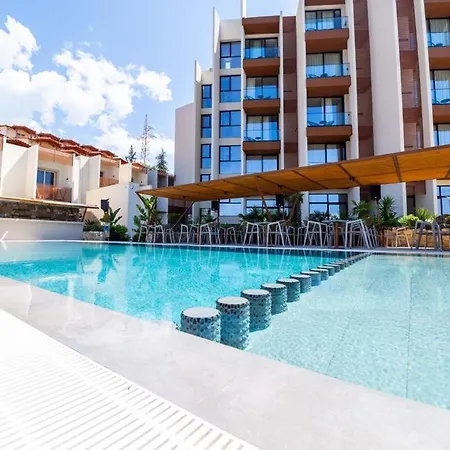 Olympia Vlore 酒店 Radhimë