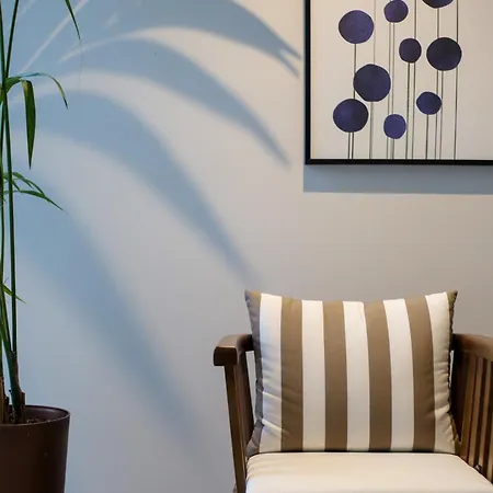 Olympia Vlore ホテル Radhimë