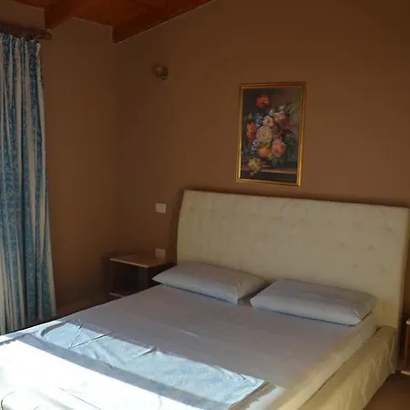 Olympia Vlore