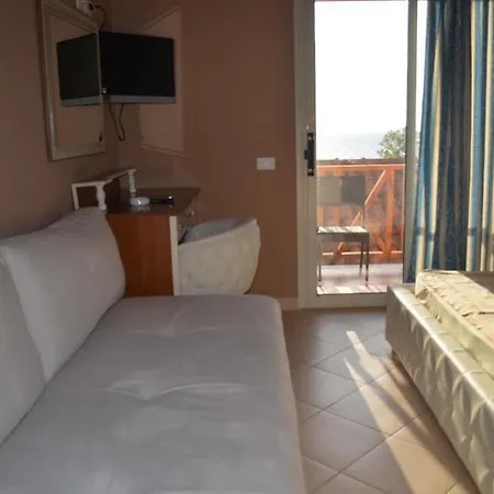 Olympia Vlore Radhimë