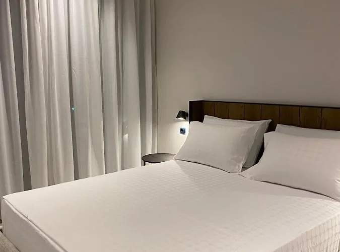 酒店 Olympia Vlore 4*