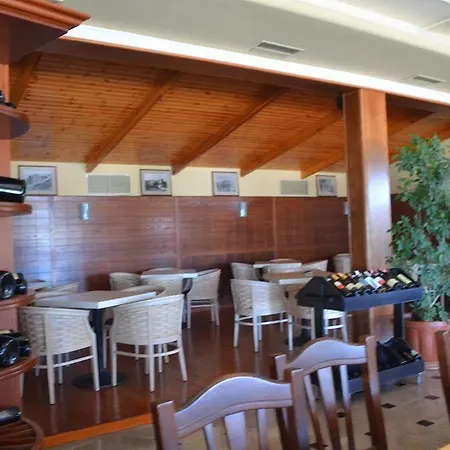 Hotel Olympia Touristic Village Radhime