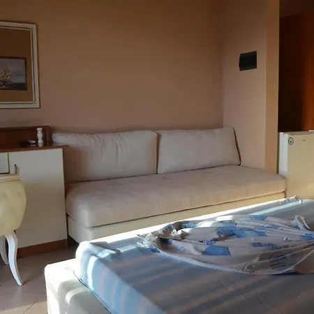 Hotel Olympia Touristic Village 4*
